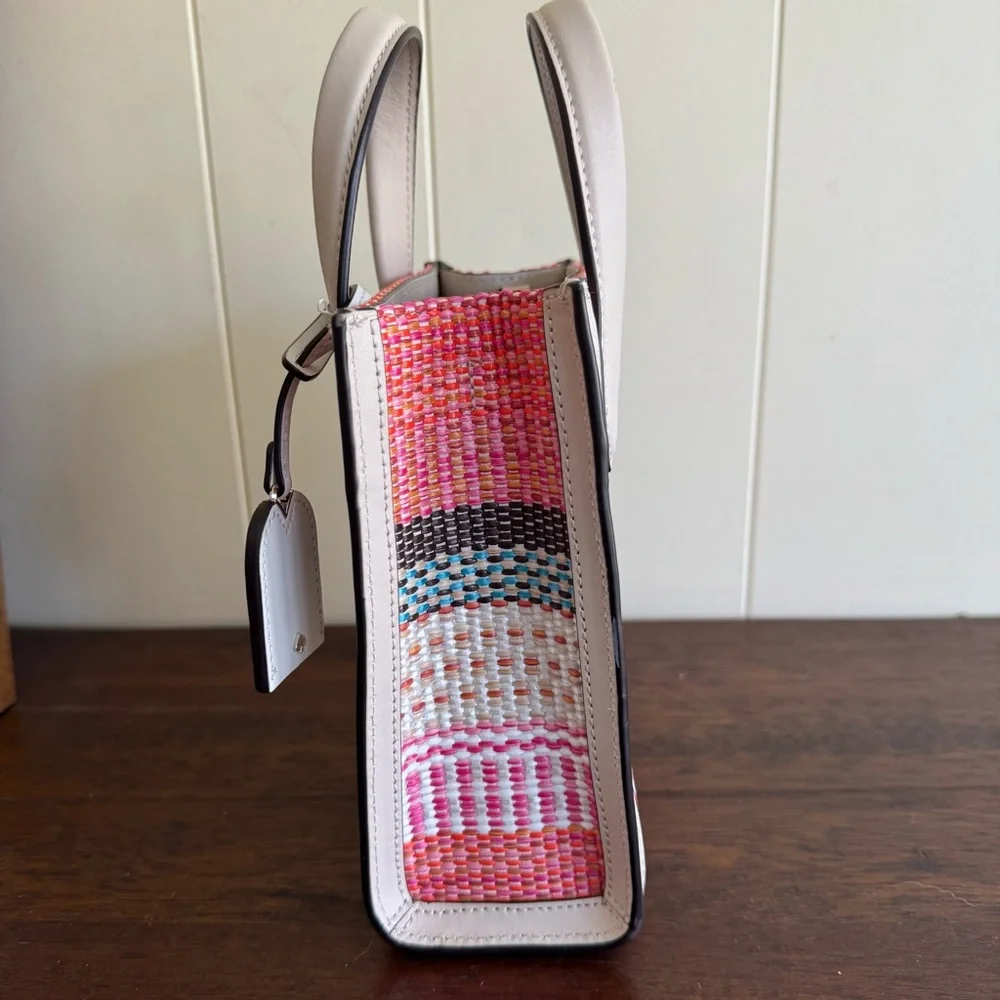 Kate Spade New York Manhattan Mini Woven Tote EUC